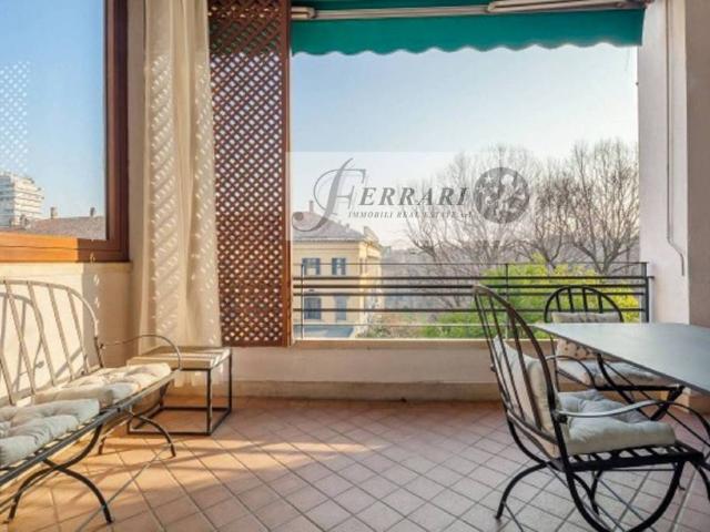 Appartamento in vendita a Milano via San Barnaba, Guastalla