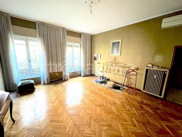Appartamento in vendita a Milano via Sant'Eufemia, Missori