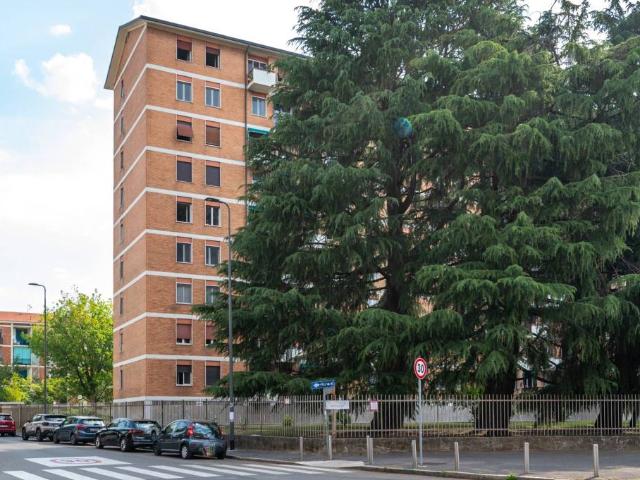 Appartamento in vendita a Milano via Sem Benelli, 2, Gallaratese