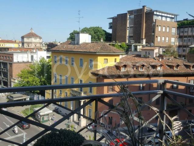 Appartamento in vendita a Milano via Pietro Mascagni, Palestro