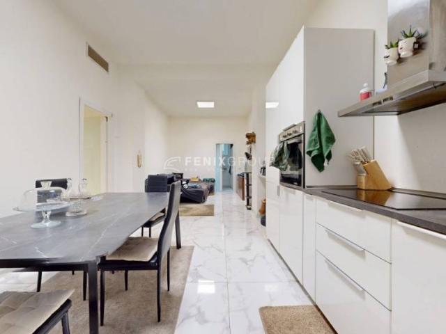 Appartamento in vendita a Milano via Zanella, 41, Argonne Corsica