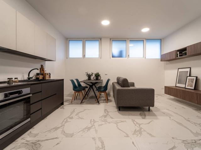 Appartamento in vendita a Milano, Barona