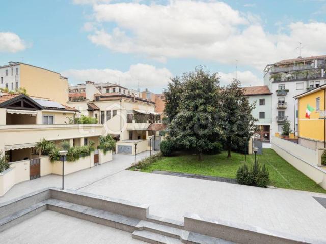 Appartamento in vendita a Milano, Cermenate Abbiategrasso