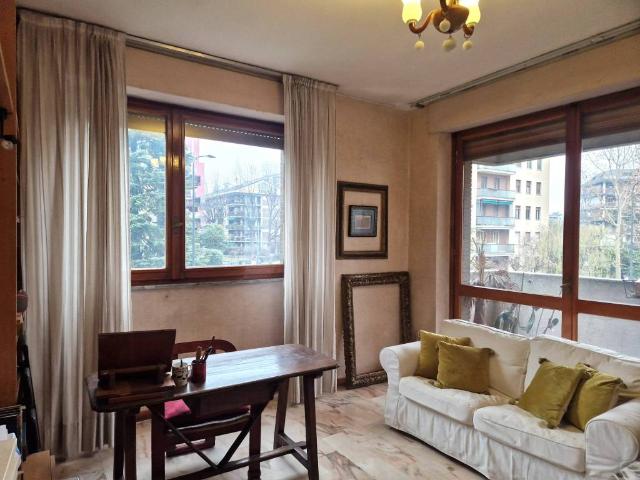 Appartamento in vendita a Milano MI