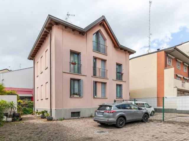Appartamento in vendita a Milano MI