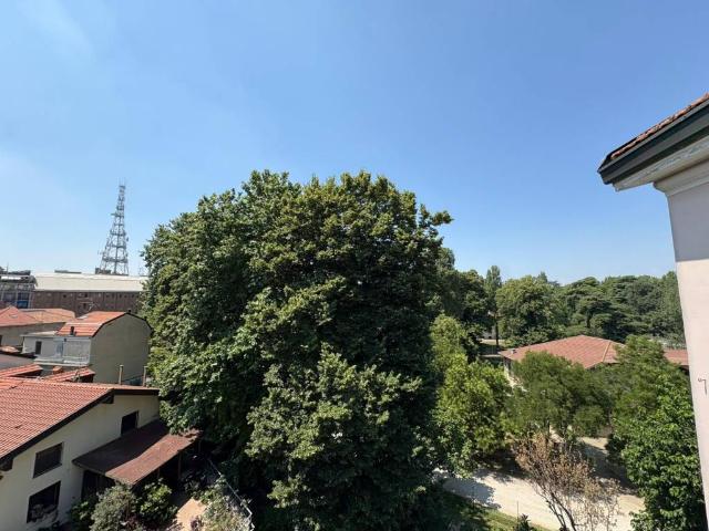 Appartamento in vendita a Milano MI