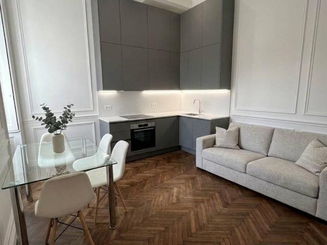 Appartamento in vendita a Milano MI