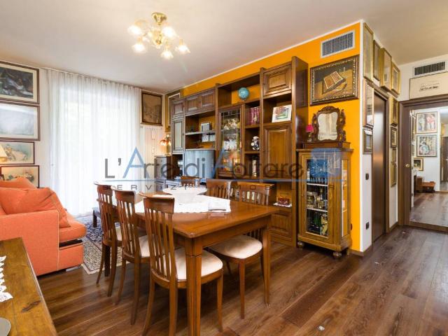 Appartamento in vendita a Milano MI