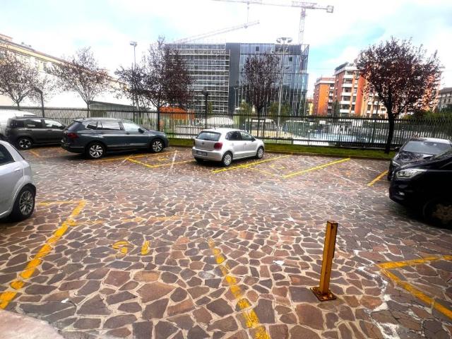 Appartamento in vendita a Milano MI