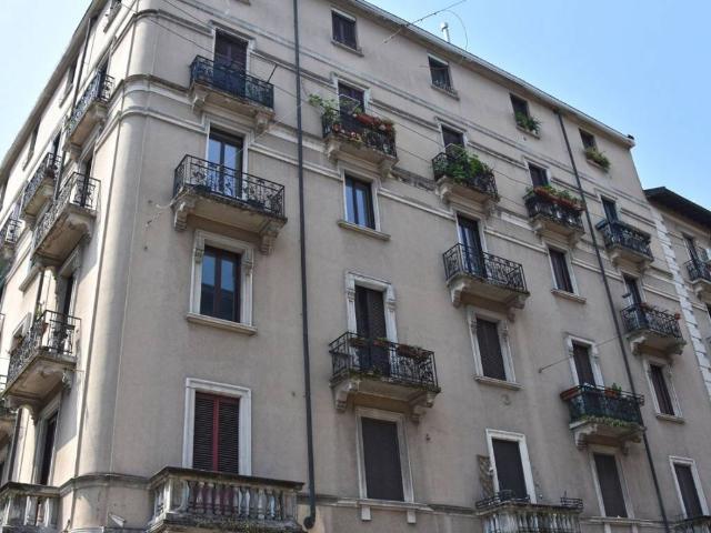 Appartamento in vendita a Milano MI