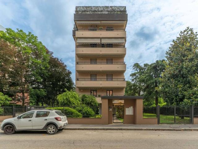 Appartamento in vendita a Milano MI
