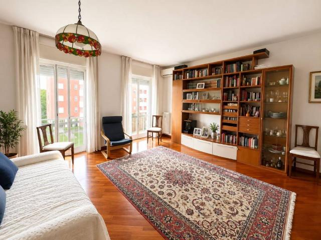 Appartamento in vendita a Milano MI
