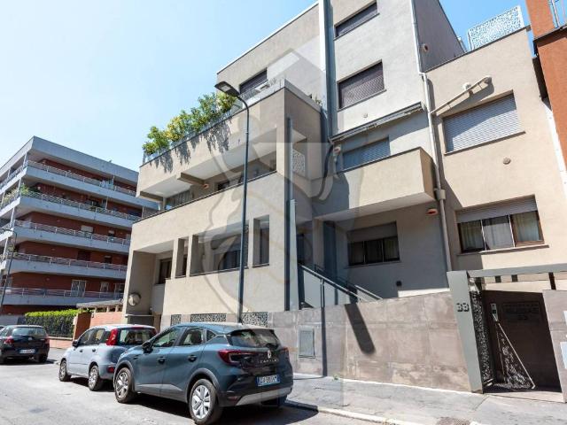 Appartamento in vendita a Milano MI