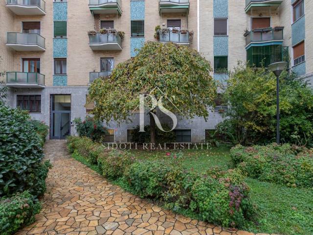 Appartamento in vendita a Milano MI