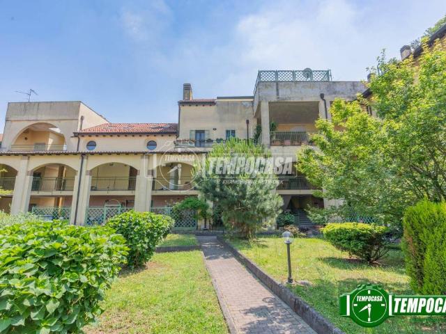Appartamento in vendita a Milano MI