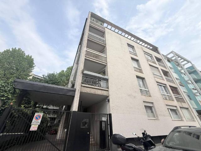 Appartamento in vendita a Milano MI