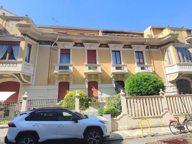 Appartamento in vendita a Milano MI