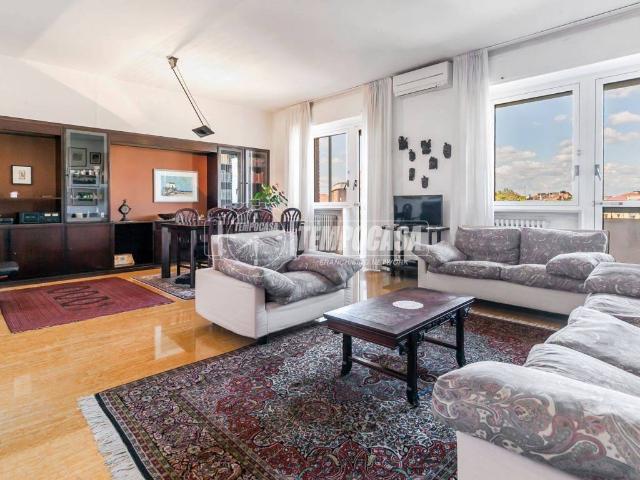 Appartamento in vendita a Milano MI