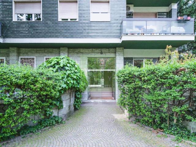 Appartamento in vendita a Milano MI