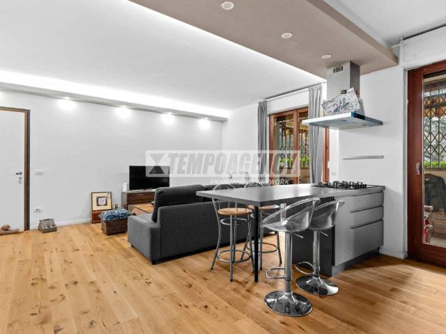 Appartamento in vendita a Milano MI