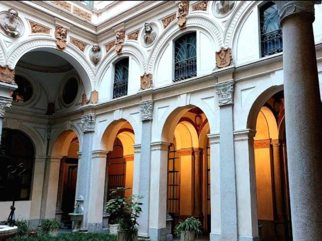Appartamento in vendita a Milano MI