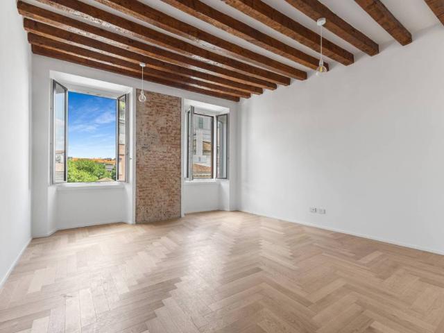 Appartamento in vendita a Milano MI