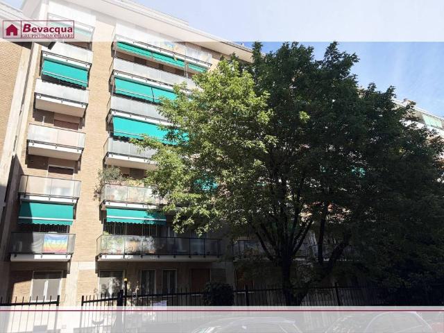 Appartamento in vendita a Milano MI