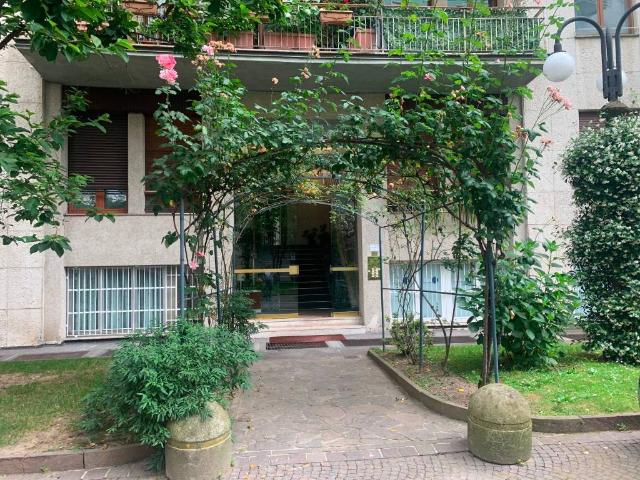 Appartamento in vendita a Milano MI