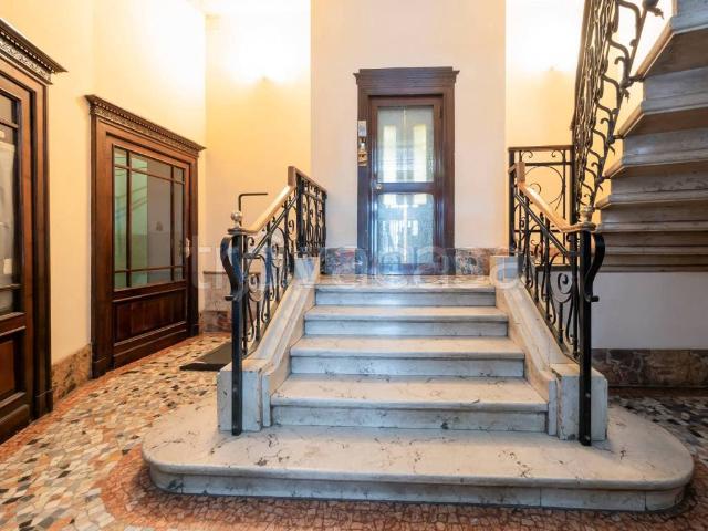 Appartamento in vendita a Milano, Moscova