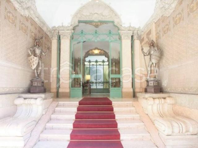 Appartamento in vendita a Milano piazza Eleonora Duse, Palestro