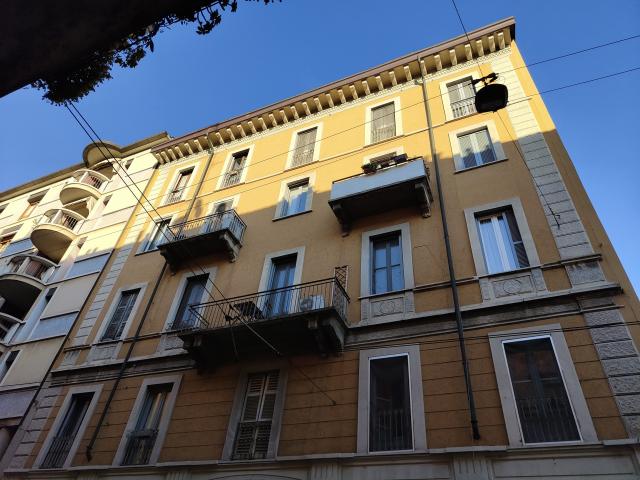 APPARTAMENTO in VENDITA a MILANO PORTA GENOVA / NAVIGLI / VETRA di 3 vani