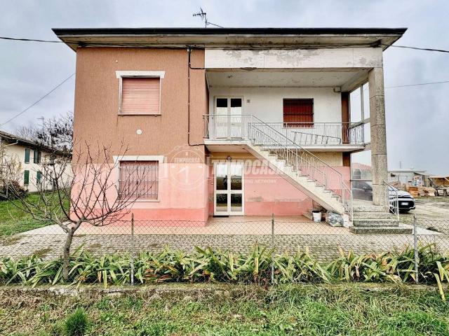 Appartamento in vendita a Mirandola
