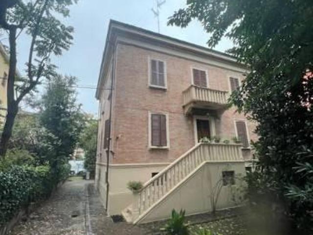 Appartamento in vendita a Modena