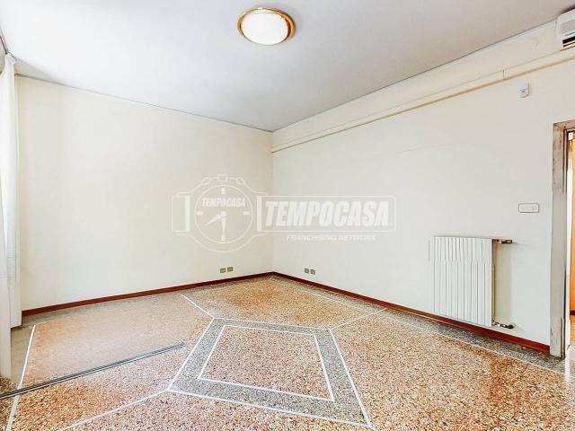 Appartamento in vendita a Modena