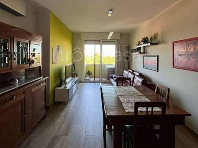 Appartamento in vendita a Modena via cavallotti, Villaggio Giardino