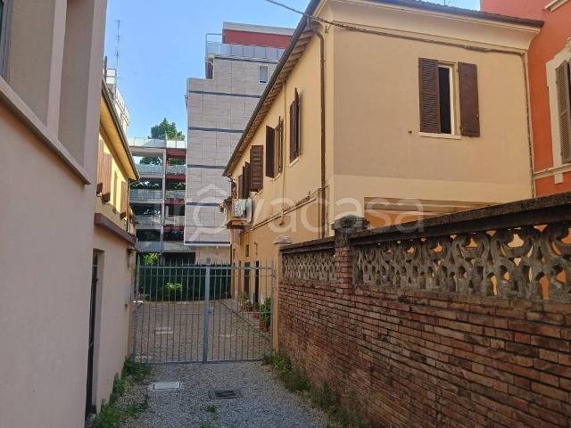 Appartamento in vendita a Modena via Emilia Est, 108, Sant'Agnese Università