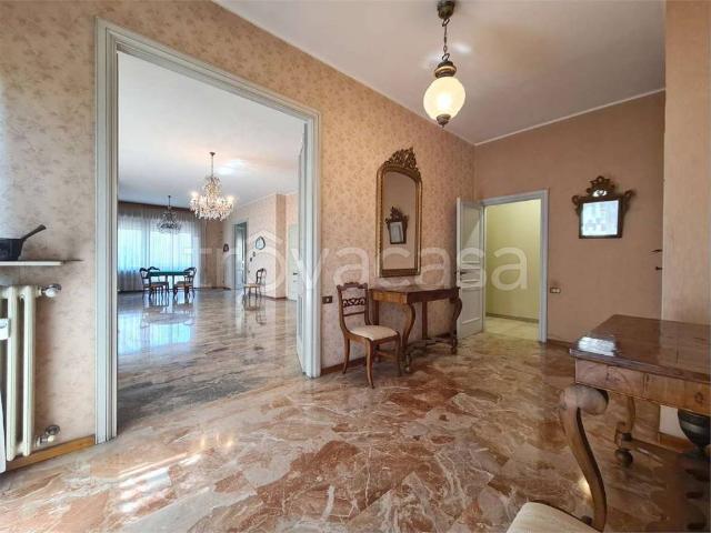 Appartamento in vendita a Modena, Viali
