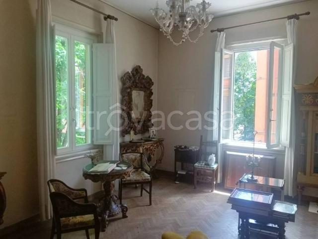 Appartamento in vendita a Modena, Viali