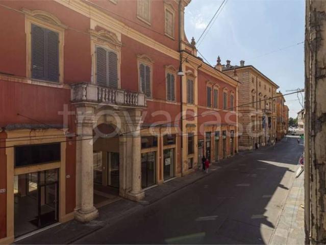 Appartamento in vendita a Modena, Centro Storico