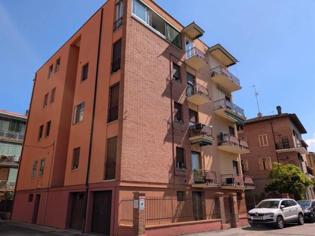 Appartamento in vendita a Modena MO