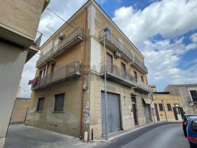 Appartamento in vendita a Modica, Modica Alta