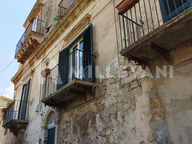 Appartamento in vendita a Modica, Modica Alta