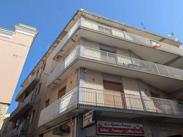 Appartamento in vendita a Mola di Bari BA