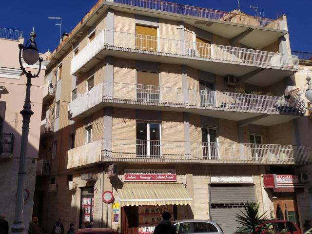Appartamento in vendita a Mola di Bari BA