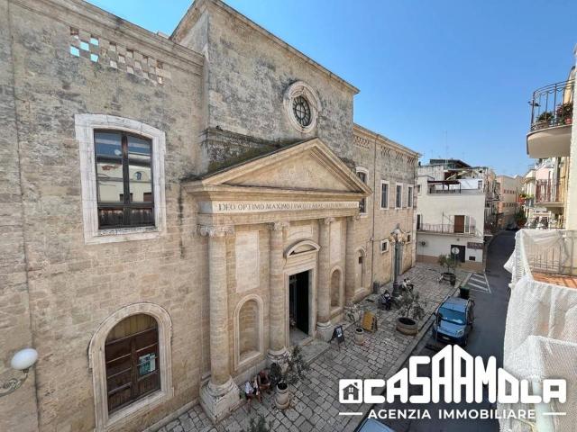 Appartamento in vendita a Mola di Bari BA