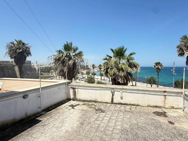 Appartamento in vendita a Mola di Bari BA