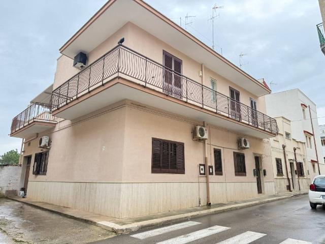Appartamento in vendita a Mola di Bari BA