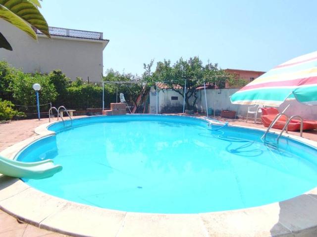 Appartamento in vendita a Mondragone CE