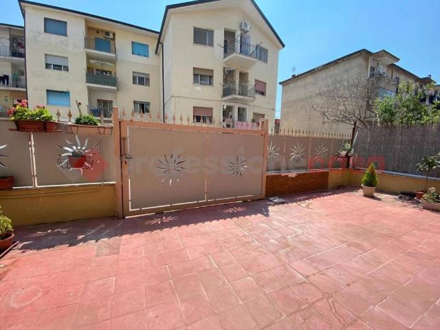 Appartamento in vendita a Mondragone CE