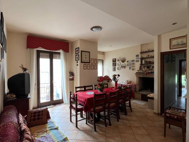 Appartamento in vendita a Monsampietro Morico
